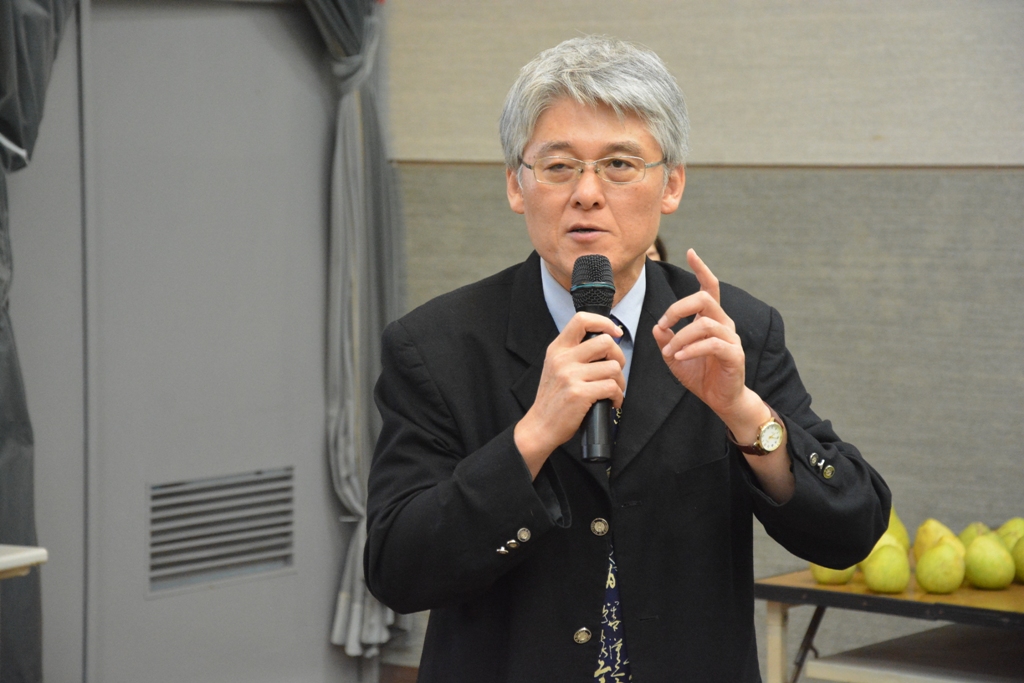 9月13日舉辦「國際生迎新暨中秋節聯歡晚會」，高柏園校長致歡迎詞。