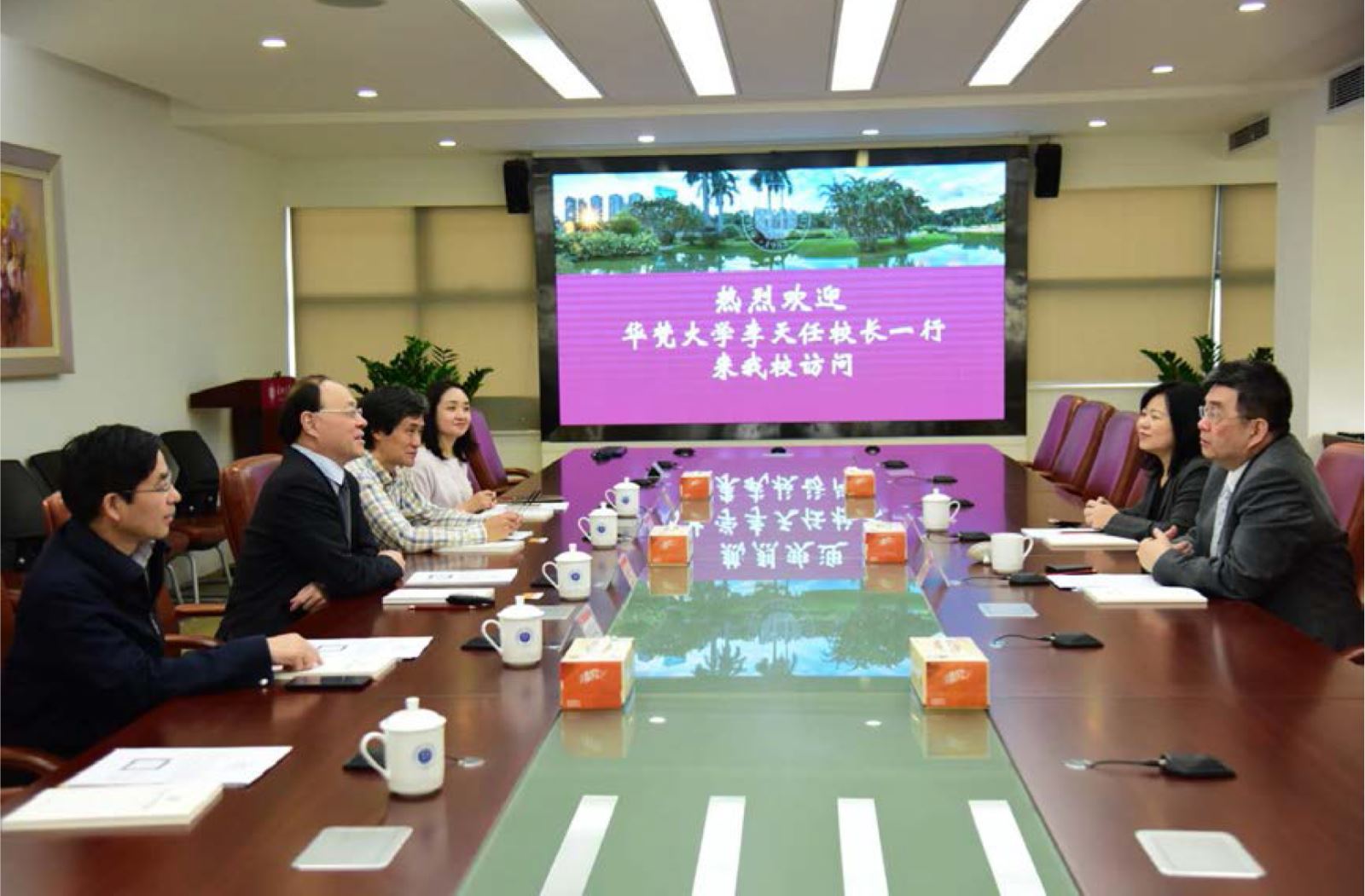 本校李天任校長及國際交流中心金敏玲執行長訪問深圳大學